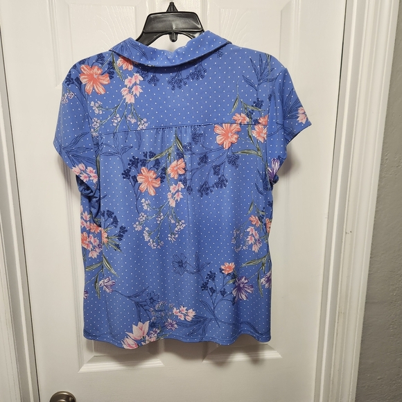 Croft & Barrow Pink and Blue Short Sleeve Button Down Blouse - Picture 2 of 3